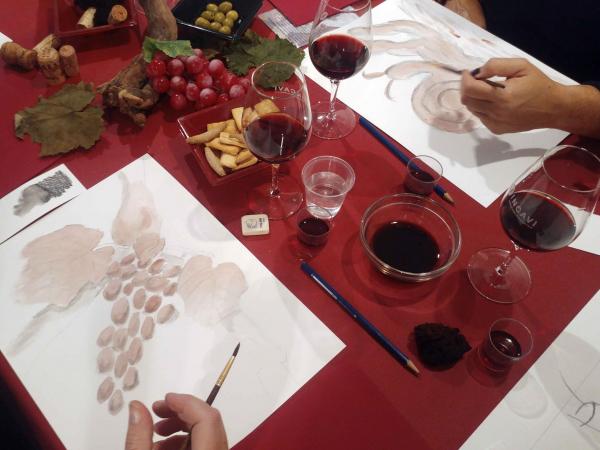 Mima't pintant amb vi