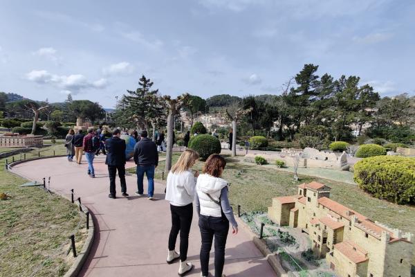 Els Punts d'Informació del Baix Llobregat visiten Catalunya en Miniatura, El Forneret i el Museu de Cinema i de Torrelles Ca la Cinta a Torrelles de Llobregat