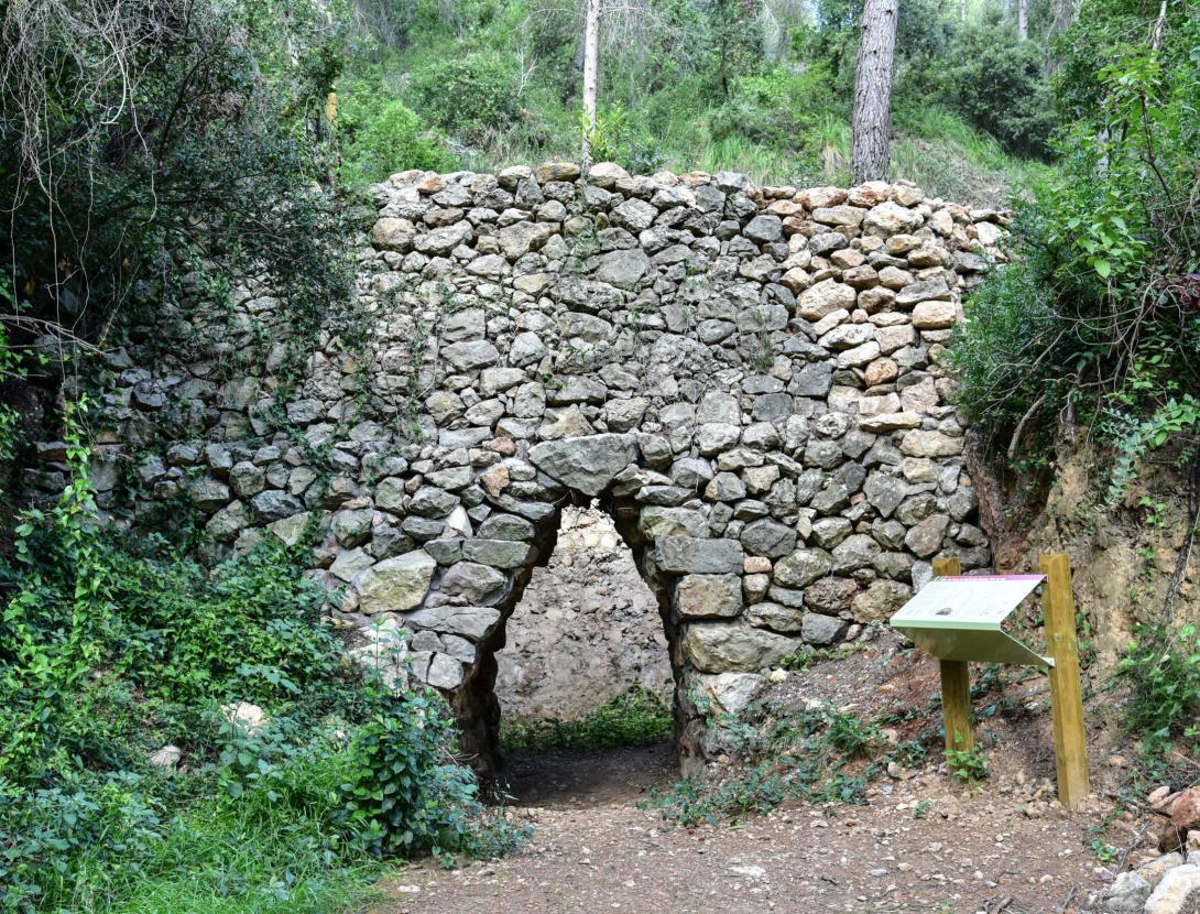 Escoles als Forns de Calç de Can Prunera